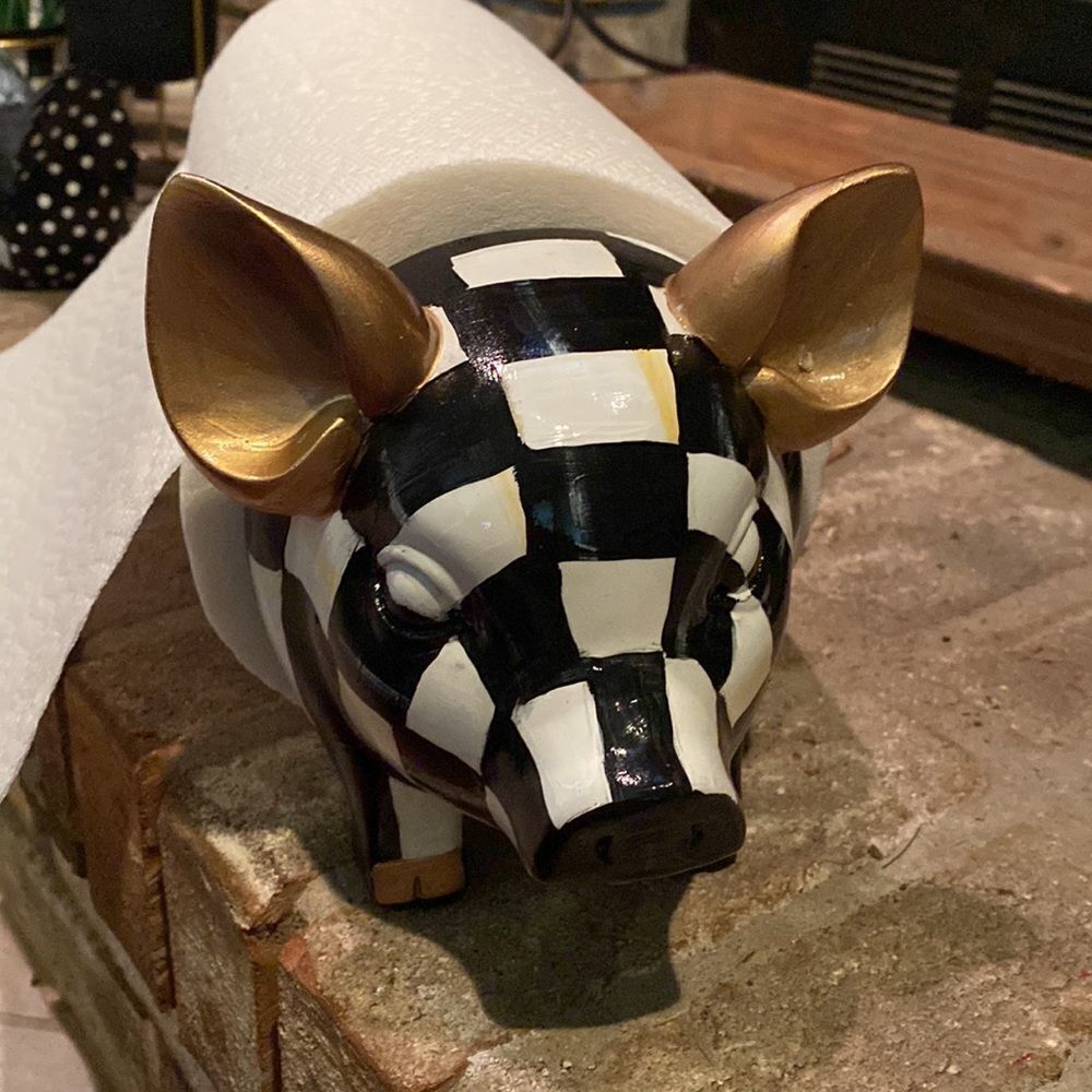 Pig Paper Towel Holder hand painted - Picture 2 of 6